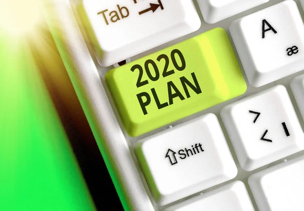 Signo de texto que muestra el Plan 2020. Foto conceptual que establece sus metas y planes para el año en curso o en 2020 . — Foto de Stock