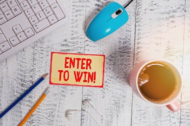 Enter To Win 'i gösteren metin işareti. Ödül için değerli bir şey takas eden kavramsal fotoğraf ödüllü teknolojik cihazlar renkli hatırlatma kâğıdı ofis klavye fare tedarik.