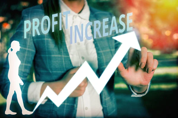Nota de escrita mostrando aumento de lucro. Foto de negócios mostrando o crescimento na quantidade de receita obtida de um negócio . — Fotografia de Stock