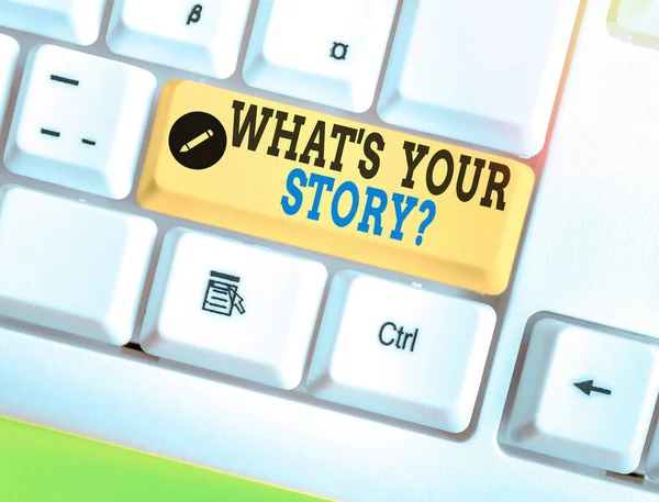 Manuscrito texto escrito What Is Your Story pergunta. Conceito que significa ser perguntado por alguém sobre minha própria jornada desde o início até agora . — Fotografia de Stock