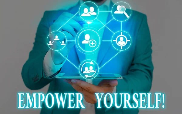 Handgeschreven tekst schrijven Empower jezelf. Concept betekent het nemen van controle over onze levensdoelen en het maken van keuzes. — Stockfoto