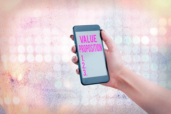 Handschriftlicher Text Value Proposition. Konzept, das ein Unternehmen oder Produkt attraktiv machen soll. — Stockfoto