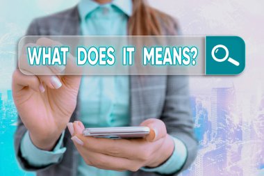 Ne anlama geldiğini gösteren bir mesaj işareti. Kavramsal fotoğraf sorusu bir şey söylenmiş ve anlaşılmamış demektir..