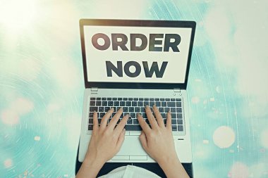 Düzen 'i gösteren kavramsal el yazısı. Bir şirketten mal ya da hizmet istemenin etkinliğini gösteren iş fotoğrafı.