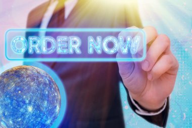 Sözcük yazma sırası şimdi. NASA tarafından desteklenen bu imajın şirket elemanlarından mal veya hizmet isteme faaliyeti konsepti.