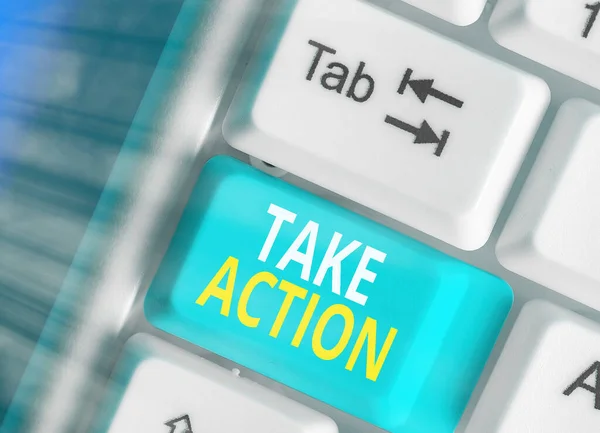 Κείμενο γραφής λέξεων: Λήψη δράσης. Επιχειρηματική ιδέα για να κάνει κάτι ή να δράσει για να πάρει ένα συγκεκριμένο αποτέλεσμα. — Φωτογραφία Αρχείου