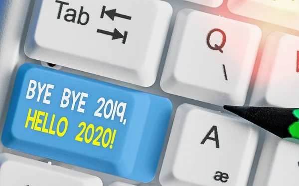 Текстовий знак, що показує Бувай 2020 Привіт 2020 рік. Концептуальна фотографія прощання минулого року і привітання ще одного хорошого . — стокове фото