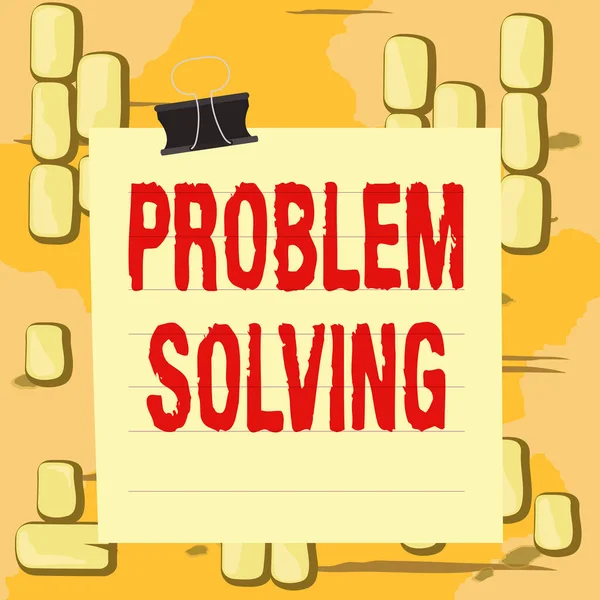 テキストを書く問題解決する。困難または複雑な問題の解決策を見つけるプロセスのためのビジネスコンセプト紙ラインバインダークリップ段ボール空白の正方形のノートブックの色の背景. — ストック写真