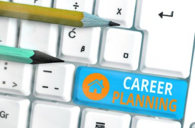 Kariyer Planlama el yazısı. Konsept, stratejik olarak kariyer hedeflerinizi ve iş başarılarınızı planlayın demek..