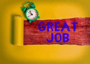 Büyük İş'i gösteren bir metin işareti. Kavramsal fotoğraf çok iyi yapmış bir şey için birini öven kullanılır.