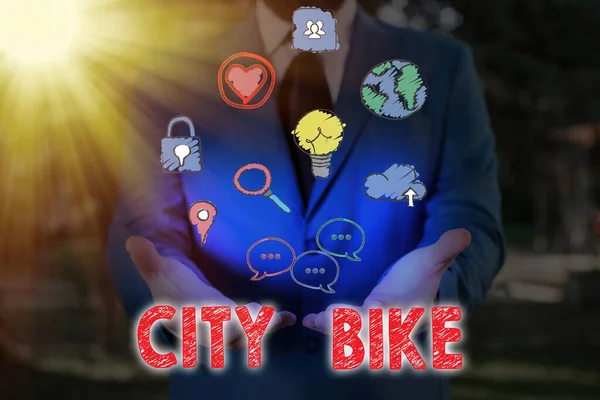 Текст для написания слов City Bike. Бизнес-концепция для регулярных коротких поездок по ровным городским районам . — стоковое фото