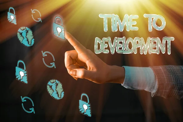 Texto de escritura de palabras Time To Development. Concepto de negocio por un período de tiempo durante el cual una empresa crece o se desarrolla . — Foto de Stock