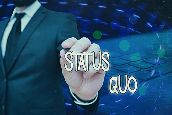 Texto para escrita de palavras Status Quo. Conceito de negócio para a situação existente em matéria de questões sociais ou políticas . — Fotografia de Stock