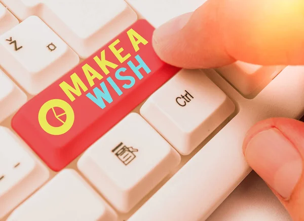 Konceptuell handstil som visar Make A Wish. Affärsfoto visar att önska en situation som skiljer sig från den som finns. — Stockfoto