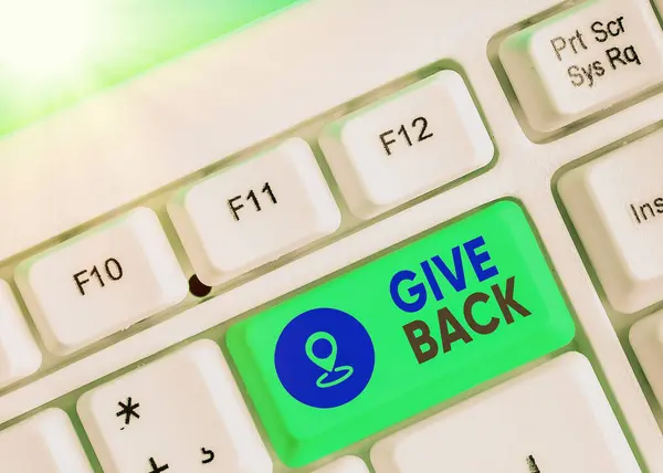 Sms 'je met Give Back. Conceptuele foto de handeling om iemand iets te geven dat ze eerder bezaten of hadden. — Stockfoto