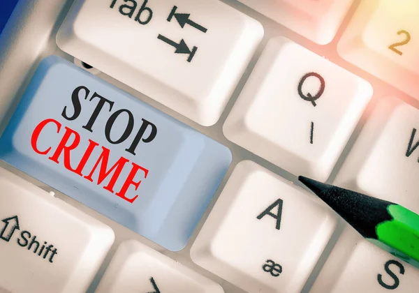 Scrittura concettuale a mano che mostra Stop Crime. Foto d'affari testo lo sforzo o il tentativo di ridurre e scoraggiare la criminalità e criminali . — Foto Stock