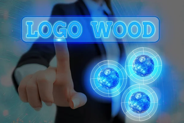 Tekst pisma Logo Wood. Koncepcja oznaczająca rozpoznawalny projekt lub symbol firmy wpisanej na drewno Elementy tego obrazu dostarczone przez NASA. — Zdjęcie stockowe