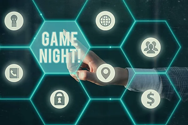 Tekst teken dat de Game Night weergeeft. Conceptuele foto meestal is het genoemd op volwassen speeldata zoals Poker met vrienden. — Stockfoto