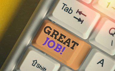 Büyük İş gösteren kavramsal el yazısı. İş fotoğraf vitrin çok iyi yapmış bir şey için birini öven kullanılan.