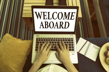 Kelime yazma metni Gemiye hoş geldiniz. İş konsepti, birisi gemiye bindiğinde söylenen bir şey..