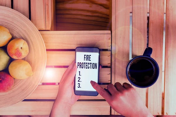 Conceptueel handschrift met brandbeveiliging. Bedrijfsfoto 's tonen maatregelen genomen om te voorkomen dat brand destructief wordt. — Stockfoto
