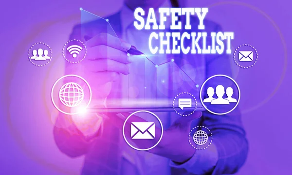 Texto de escritura de palabras Safety Checklist. Concepto de negocio para la lista de artículos que necesita para verificar, verificar o inspeccionar . —  Fotos de Stock