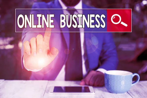Nota de escrita mostrando Negócios Online. Foto de negócios mostrando tipo de atividade empresarial que acontece através da internet . — Fotografia de Stock