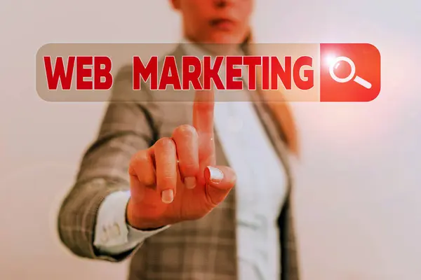 문자로 웹 마케팅을 하는 것입니다. 인터넷을 사용하여 비즈니스를 시장에 내놓는 과정에 대한 비즈니스 컨셉. — 스톡 사진