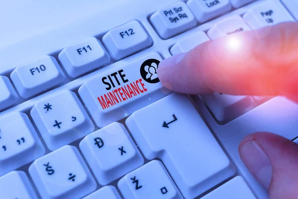 Word writing text Site Maintenance. Businesskonzept, um die Website sicher zu halten, aktualisiert und fehlerfrei. — Stockfoto