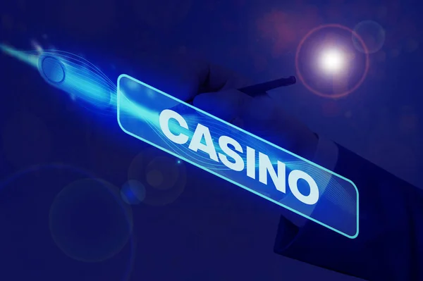 Tekstbord met Casino. Conceptuele foto een gebouw waar games vooral roulette en kaartspellen worden gespeeld. — Stockfoto