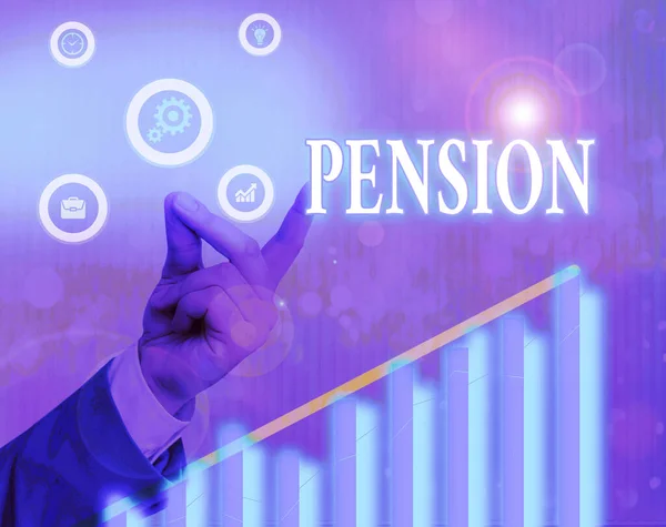 Notiz mit Rentenbezug. Firmenfoto zeigt Einkommen, das Senioren nach dem Ruhestand verdienen. — Stockfoto