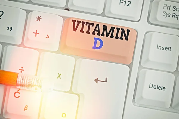 Konceptuella handskrifts visar Vitamin D. Business foto text näringsämne som är ansvarig för att öka absorptionen i tarmen. — Stockfoto