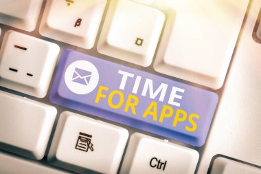 Uygulamalar için el yazısı zamanı. Kavram demek, teknolojileri kullanarak uygulama veya hizmetlerden yararlanmak demektir..