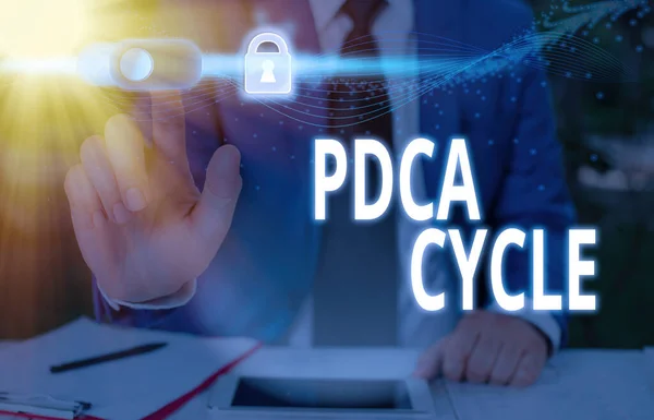 Λέξη που γράφει κείμενο Pdca Cycle. Επιχειρηματική ιδέα για τη χρήση για τον έλεγχο και τη συνέχιση της βελτίωσης των διαδικασιών και των προϊόντων. — Φωτογραφία Αρχείου