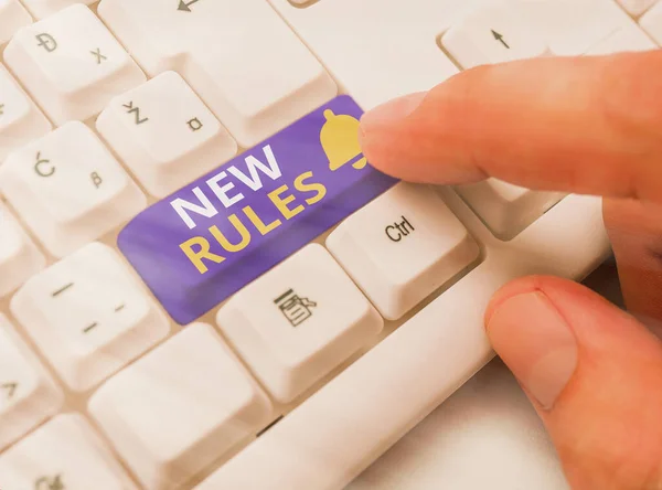 Написание текста Новые правила. Бизнес-концепция для недавно одного из набора понятных или понятных правил . — стоковое фото