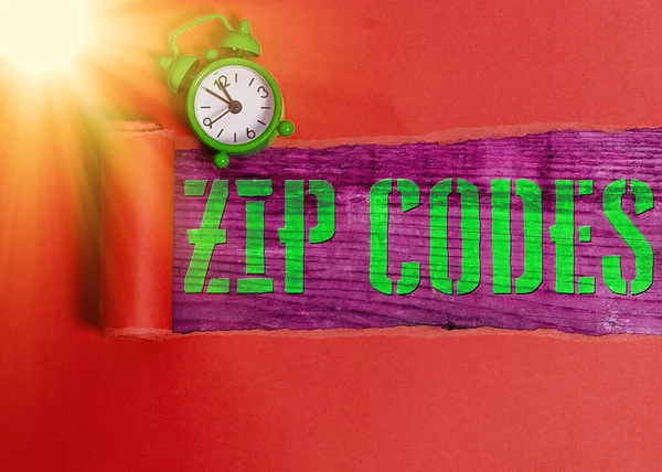 El yazısı Zip kodları. Posta adresine posta sıralamasına yardımcı olması için numaralar eklendi. — Stok fotoğraf