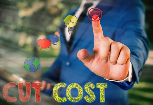 Panneau texte montrant Cut Cost. Photo conceptuelle Mesures mises en œuvre pour réduire les dépenses et améliorer les bénéfices . — Photo