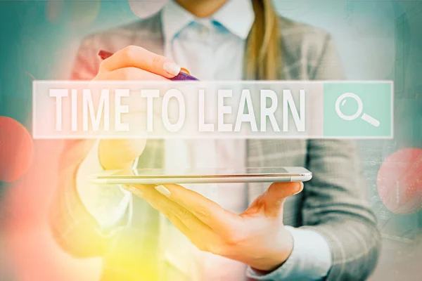 Text sign showing Time To Learn. Conceptual photo the need to get knowledge or understanding of facts and ideas. — Stock Photo, Image