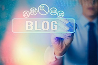 Blogu gösteren not yazılıyor. İş fotoğrafı gösterimi düzenli olarak güncellenmiş web sitesi sayfası bireysel olarak yürütülüyor.