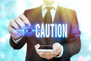 Word metin yazma dikkat. İş kavramı tehlike veya hata uyarı işareti önleme önlemek için alınan bakım için.