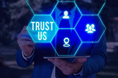 Kelime yazmak bize güven. Birinin iyi ve dürüst olduğuna ve zarar vermeyeceğine inanmak için bir iş konsepti..