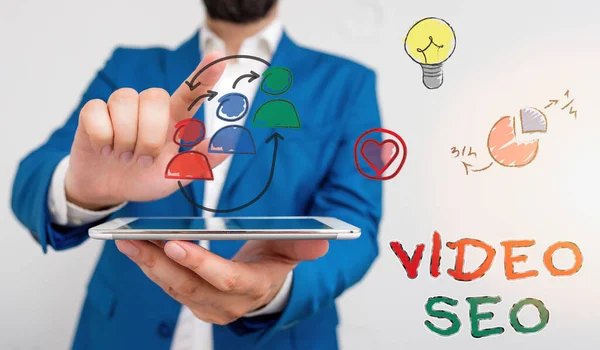 Escritura a mano conceptual mostrando Video Seo. Foto comercial que muestra el proceso de mejorar el posicionamiento o visibilidad de un vídeo . — Foto de Stock