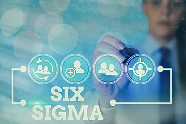Escribiendo nota mostrando Six Sigma. Conjunto de técnicas de gestión destinadas a mejorar el proceso de negocio . —  Fotos de Stock