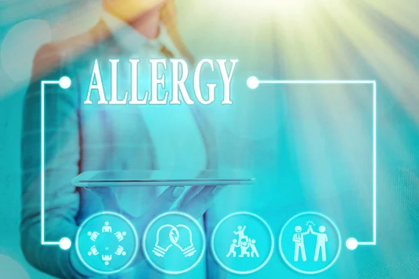 Konceptuella hand skriva visar allergi. Företag foto text Hypersensitive av immunförsvaret mot visst ämne. — Stockfoto