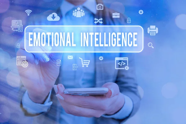 Handschrift tekst schrijven Emotionele Intelligentie. Concept betekent Zelf en Sociaal Bewustzijn Ga goed om met relaties. — Stockfoto