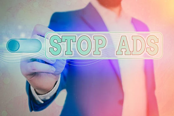 Texto de escritura de palabras Stop Ads. Concepto de negocio para el programa que eliminará diferentes tipos de publicidad de la Web . — Foto de Stock