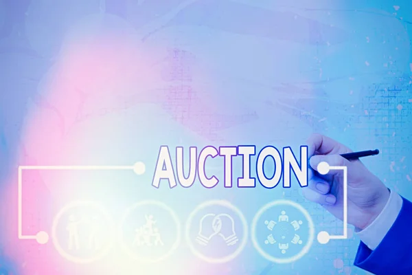 Szöveg írása aukciós szó. Üzleti koncepció, a nyilvános értékesítés áruk vagy tulajdonság értékesített legmagasabb ajánlatot vásárlás. — Stock Fotó