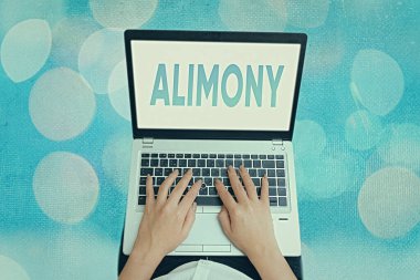 El yazısı nafakası. Konsept, boşanmadan sonra karısına ya da kocasına ödenmiş para anlamına gelir..