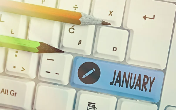 Palavra que escreve o texto janeiro. Conceito de negócio para o primeiro mês do ano e considerado o segundo mês de inverno . — Fotografia de Stock