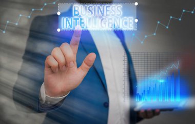 İş İstihbaratı 'nı gösteren bir not yazıyorum. Performansı İyileştirmek İçin En İyi Bilgi Uygulaması.